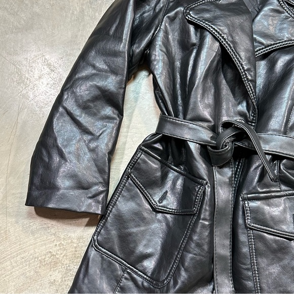 Vintage Black Leather Made in Italy Quilted Interior Trench Coat with Belt ptp21 - Picture 5 of 15
